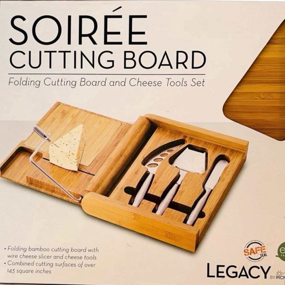 💖HOST PICK💖 -NWT-SOIREE CUTTING BOARD Folding Cutting Board & Cheese Tools Set